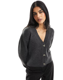 Women's sweaters and cardigans