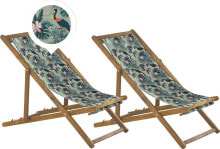 Sun beds and deck chairs