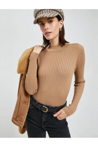 Women's sweaters and cardigans