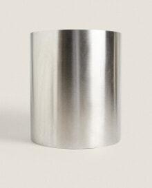 Steel vase flowerpot