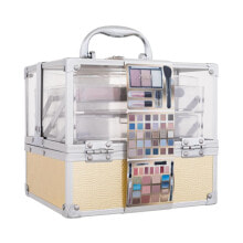 Cosmetic bags and beauty cases