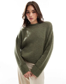 Women's sweaters and cardigans