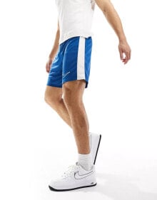 Купить мужские спортивные шорты Nike Football: Nike Football Academy panelled Dri-Fit shorts in blue