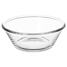 Dishes and salad bowls for serving