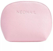 Cosmetic bags and beauty cases