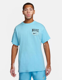 Nike – Swoosh – T-Shirt in Blau mit Grafikprint auf dem Rücken