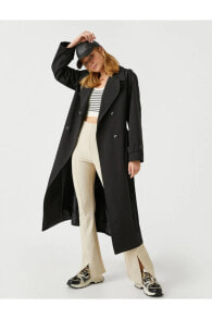 Women's raincoats and trench coats