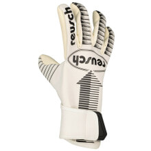 Goalkeeper gloves for football