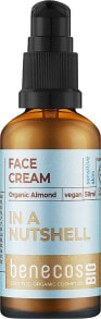 Moisturizing and nourishing the skin of the face