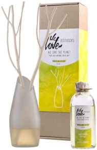 Aromatic diffusers and candles