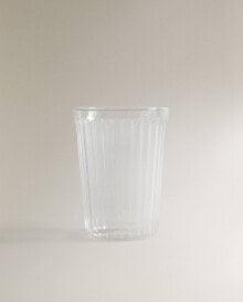 Soft drink tumbler with lines