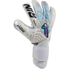 Goalkeeper gloves for football