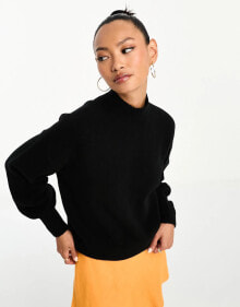 Women's sweaters and cardigans