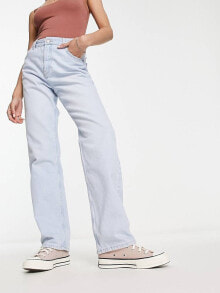 Bershka – Jeans mit geradem Bein in Bleach-Optik