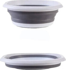 Dishes and salad bowls for serving