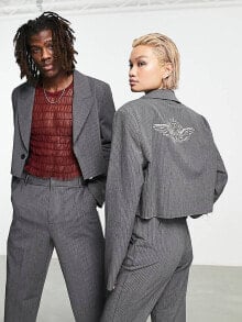 Купить мужские костюмы collusion: COLLUSION Unisex cropped blazer with angel graphic in black stripe co-ord