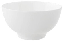 Dishes and salad bowls for serving