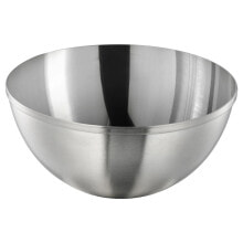 Dishes and salad bowls for serving