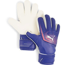 Goalkeeper gloves for football