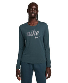 Nike women's Sportswear Essentials Long-Sleeve Top