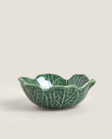 Leaf trim earthenware bowl