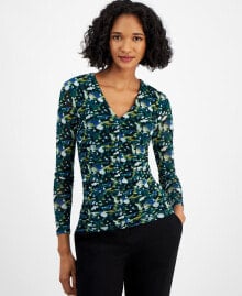 Women's blouses and blouses