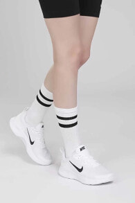 Женские спортивные кроссовки