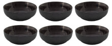 Dishes and salad bowls for serving