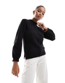 Women's sweaters and cardigans