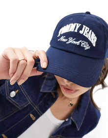 Женские бейсболки TOMMY JEANS купить от $74