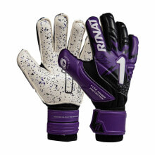 Goalkeeper gloves for football