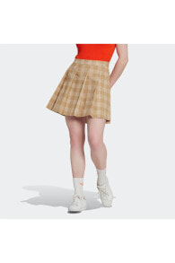 Women's Sports Shorts and skirts