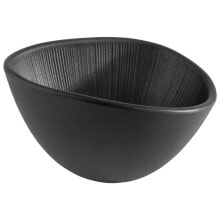 Dishes and salad bowls for serving