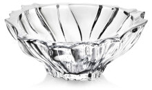 Dishes and salad bowls for serving