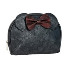 Women's cosmetic bags and beauty cases