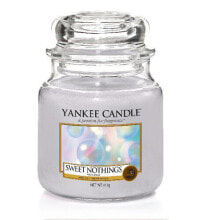 Yankee Candle Sweet Nothings Scented Candle  Ароматическая свеча со сладким ароматом цикламена, цветка лотоса, пачули, сандала и амбры 411 г