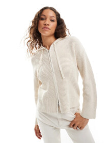 Women's sweaters and cardigans