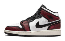 Jordan Air Jordan 1 Mid Wear-Away 中帮 复古篮球鞋 GS 白红黑 / Кроссовки Jordan Air Jordan 1 Mid Wear-Away GS FB0568-006