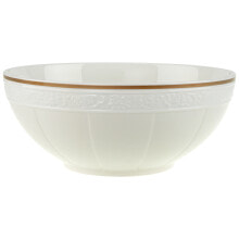 Dishes and salad bowls for serving