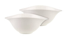 Dishes and salad bowls for serving