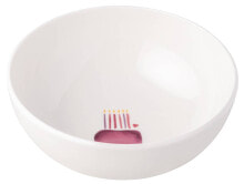 Dishes and salad bowls for serving