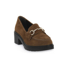 Women's moccasins