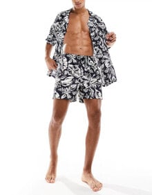 Men's swimming trunks and shorts