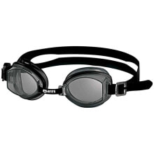 Swimming goggles