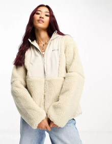 Women's outerwear