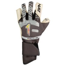 Goalkeeper gloves for football