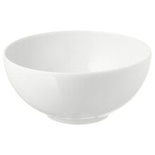 Dishes and salad bowls for serving