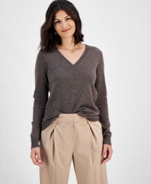 Women's sweaters and cardigans