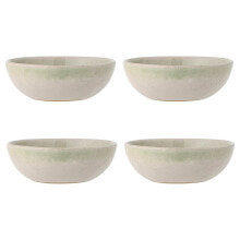 Dishes and salad bowls for serving