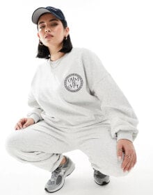 Women's hoodies and sweatshirts